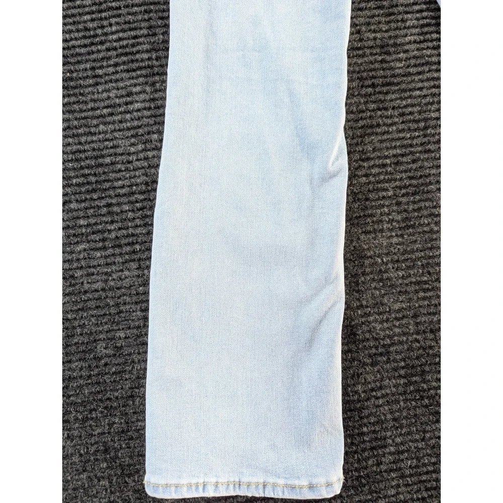 Levis Jeans Boys 8 Blue Denim Light Wash Distressed 5 Pocket Classic Bootcut